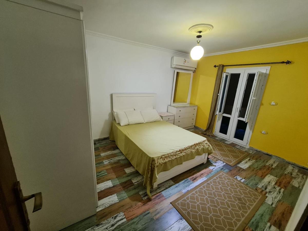 Sunny Modern Apartment With Good Internet, Near From City Center Of 알렉산드리아 외부 사진